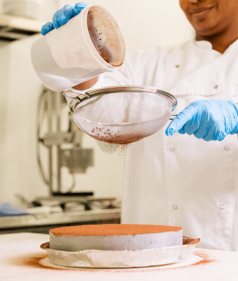 Confecção de Bolo de Gelado Santini